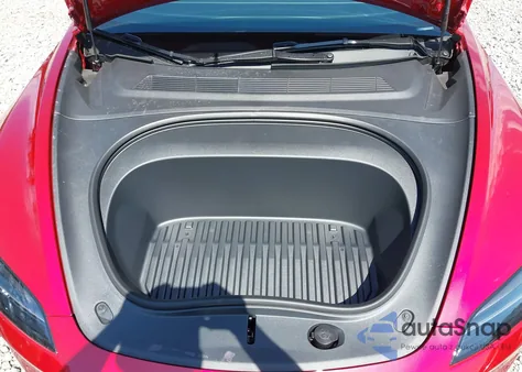 2024 Tesla Model 3 Performance All-Wheel Drive z USA, uszkodzony, nr VIN 5YJ3E1ET9RF897132